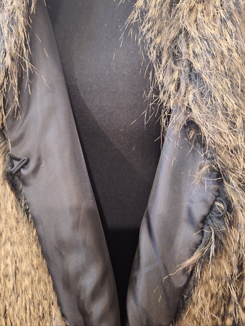 Faux Fur Vest by Fabulous Furs. Long Brown Faux Fur Open Front Vest. Size 3X - Picture 4 of 4